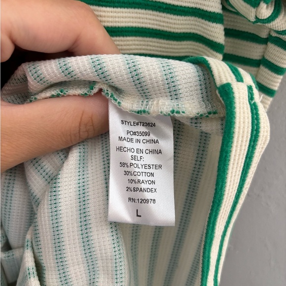 Entro Blouse with Classic Crew Neck - Picture 5 of 5